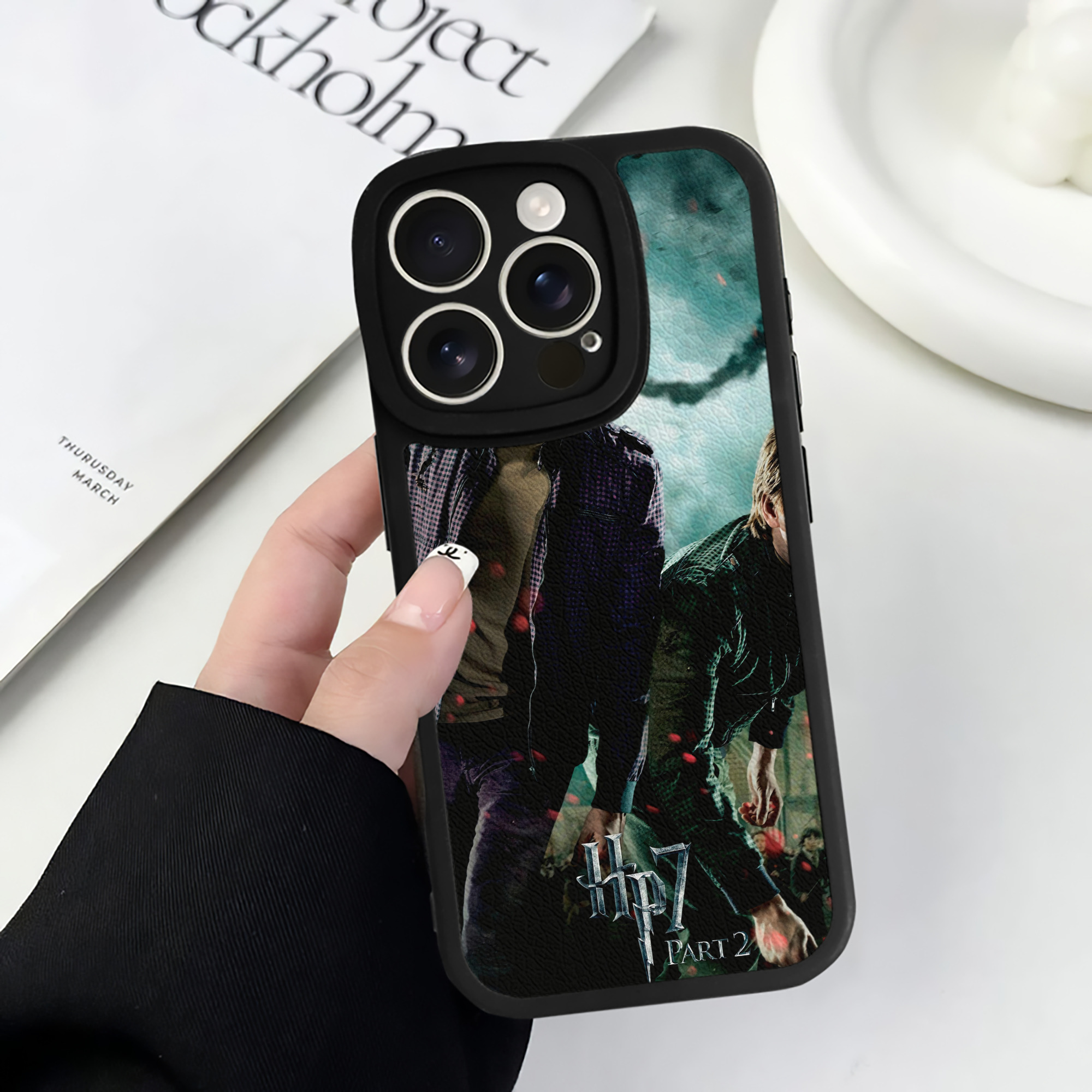 （画像用） Harry Potter ハリー・ポッターシリーズ 【iPhone 16シリーズ対応】シリコンスマホケース（レザー調） 材質：シリコン